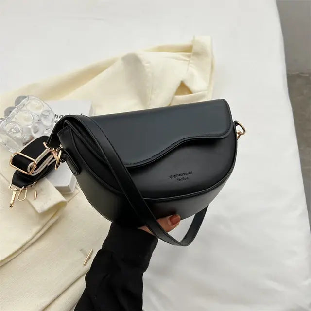 Small Leather Chain Crossbody Bag - SIMYS